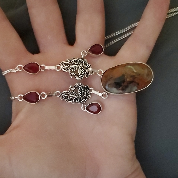 New Red Brecciated Jasper & Red Onyx Jewelry Set. - Picture 2 of 9